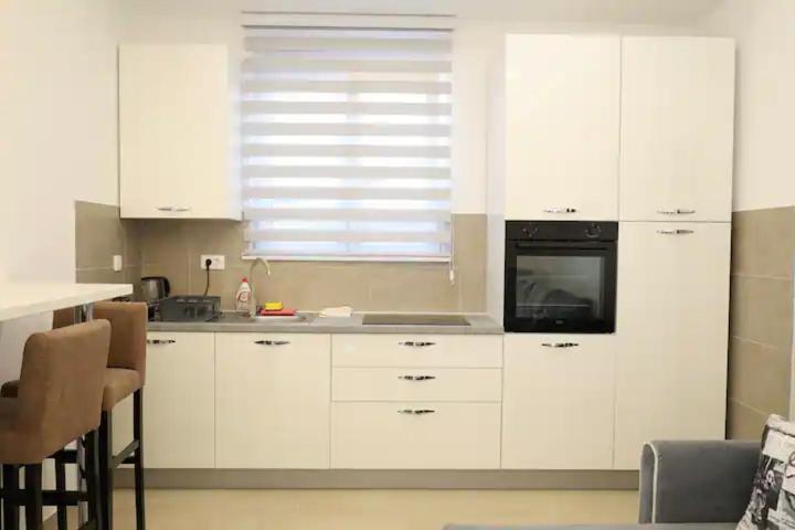 Apartments R&M Tivat Exterior foto